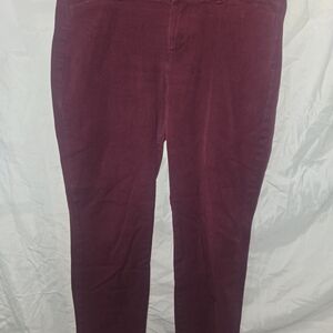 Old Navy Women's Cropped Pants in Burgundy